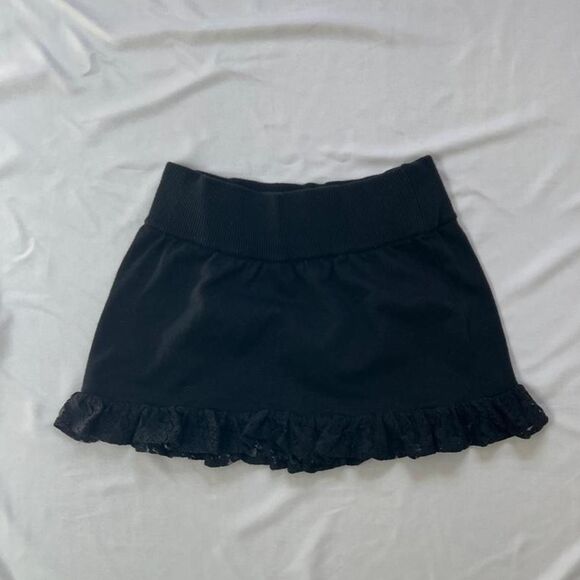 Edikted Dresses & Skirts - Edikted Women's Black Skirt